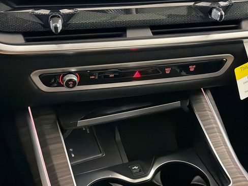 New 2026 BMW X7 xDrive40i image 17