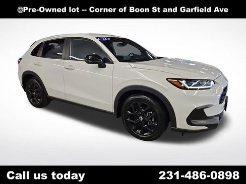Used 2023 Honda HR-V Sport image 7