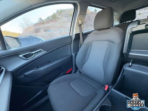 Certified 2025 Kia Sportage LX image 21