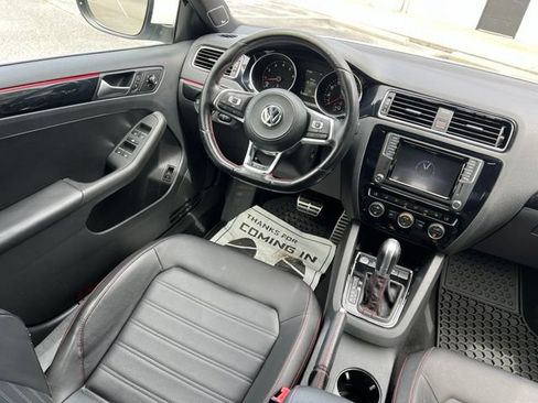 Used 2017 Volkswagen Jetta GLI FWD image 26