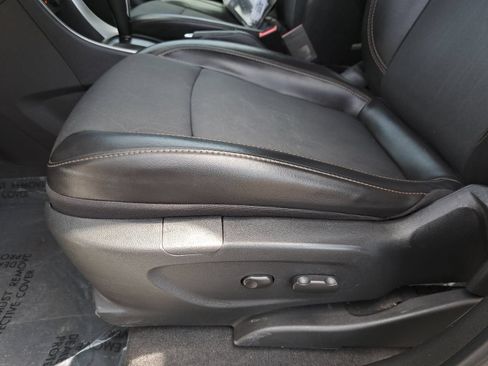 Used 2018 Chevrolet Trax LT w/ Redline Edition FWD image 28