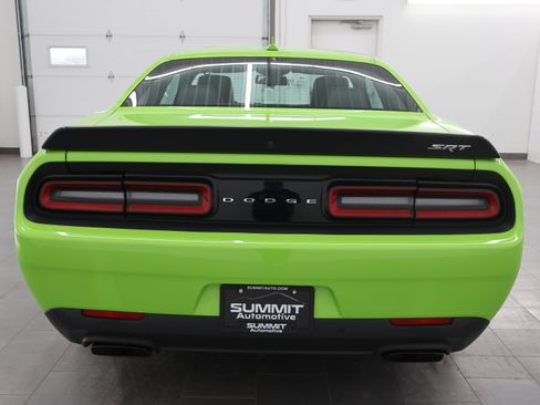 Used 2015 Dodge Challenger SRT Hellcat image 25
