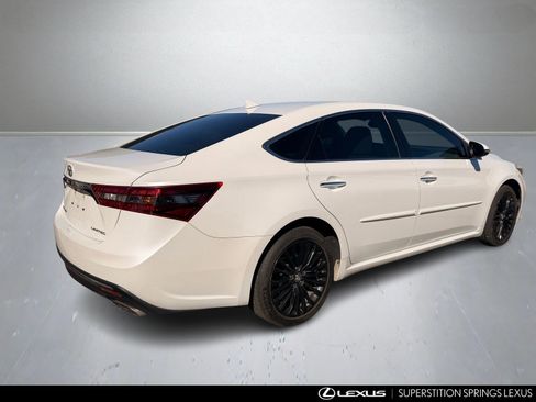 Used 2016 Toyota Avalon Limited image 3
