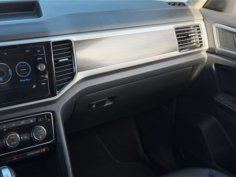 Used 2018 Volkswagen Atlas SEL AWD/4WD image 15