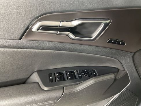 New 2026 Kia Sportage SX image 19