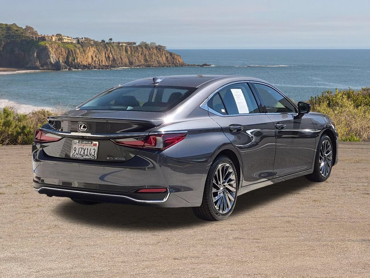 Used 2024 Lexus ES 300h w/ Accessory Package (Z1) FWD image 5