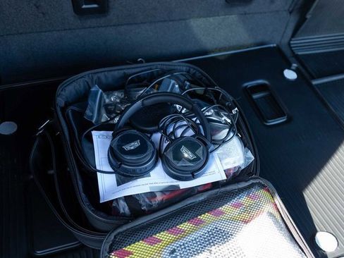 Used 2024 Cadillac Escalade V w/ LPO, ONYX Package image 12