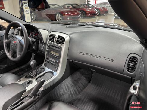 Used 2005 Chevrolet Corvette Convertible w/ Preferred Equipment Group RWD image 14