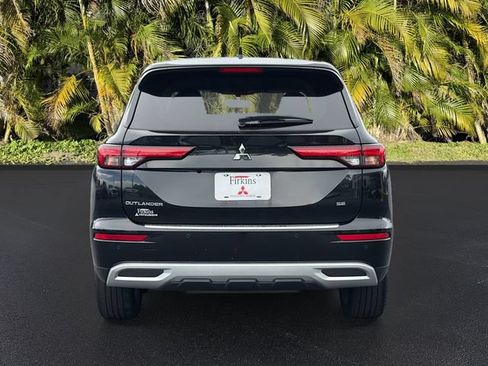 Used 2024 Mitsubishi Outlander SE FWD image 6