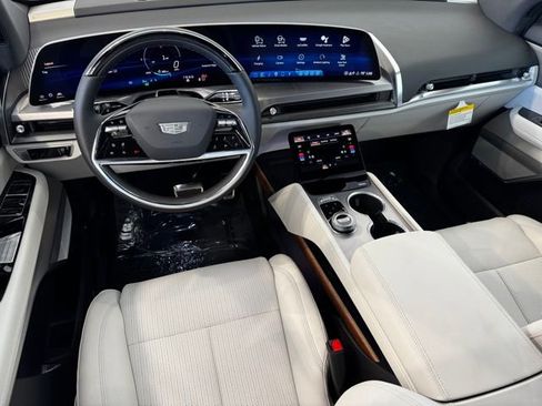 New 2026 Cadillac Vistiq Luxury image 12