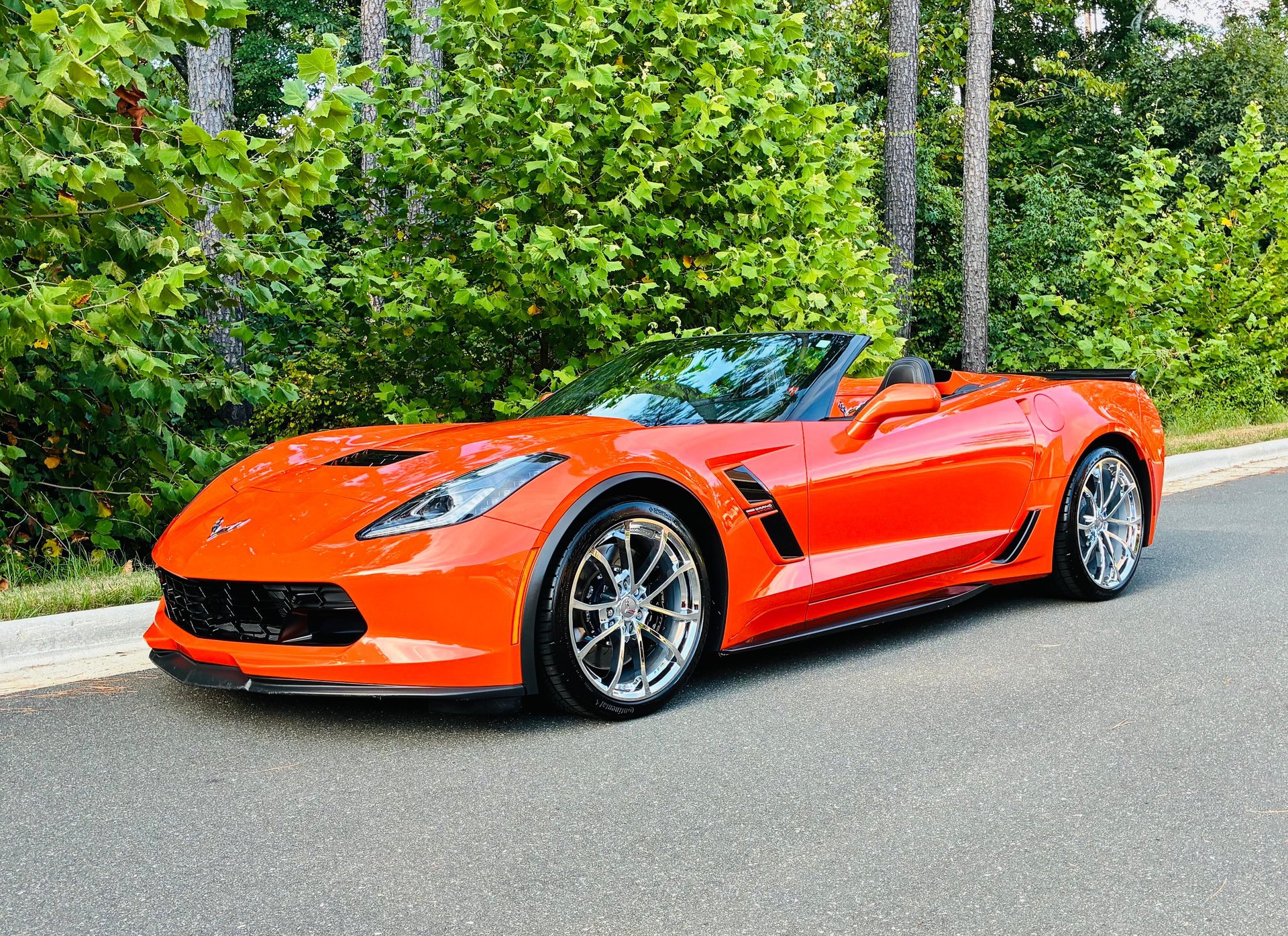 Used 2019 Chevrolet Corvette Grand Sport RWD image 2