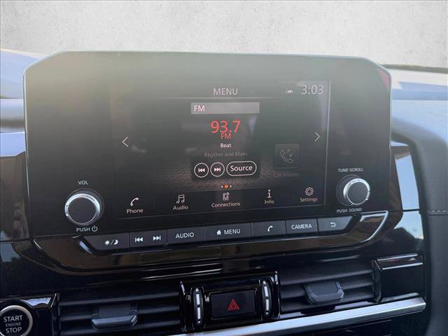 Used 2024 Nissan Pathfinder SV FWD image 14