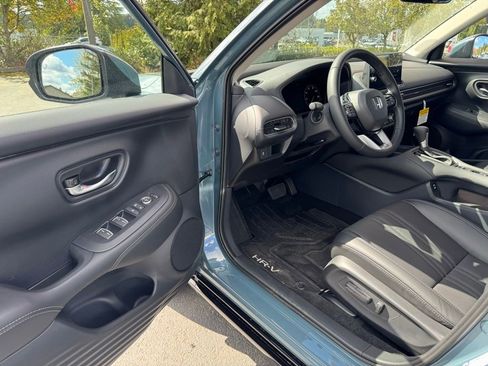 New 2026 Honda HR-V EX-L image 6