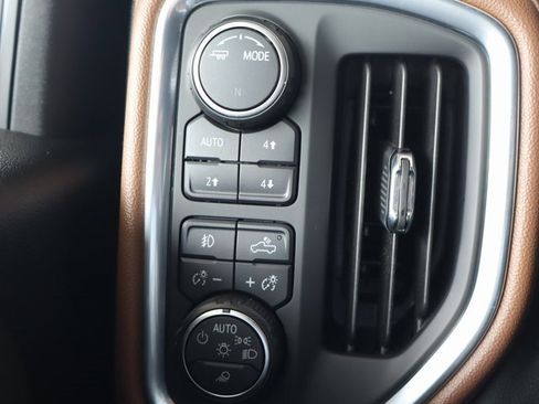 Used 2020 Chevrolet Silverado 3500 High Country w/ Technology Package image 25