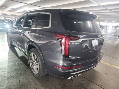 Used 2021 Cadillac XT6 Premium Luxury FWD image 3