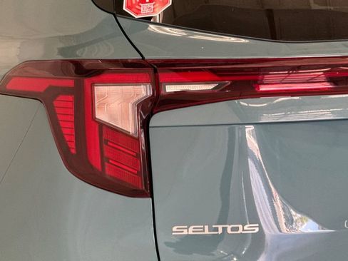 New 2026 Kia Seltos EX FWD image 26