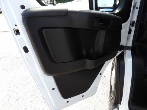 Used 2025 RAM ProMaster 2500 w/ U-Haul Equipment Group FWD image 14