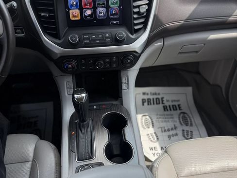 Used 2019 GMC Acadia SLT w/ LPO, Floor Liner Package FWD image 17