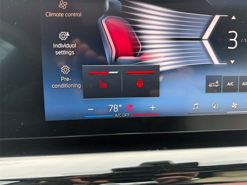 Certified 2025 BMW i5 xDrive40 w/ Premium Package image 24