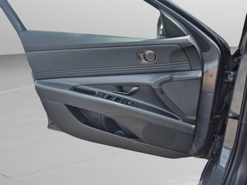 New 2026 Hyundai Elantra SEL Sport FWD image 22