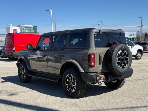 New 2026 Ford Bronco Outer Banks image 7