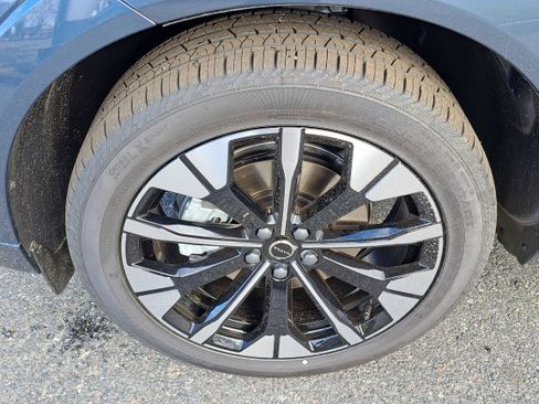 New 2026 Volvo XC60 B5 Plus w/ Protection Package Premier image 10