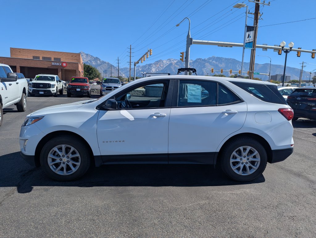 Used 2021 Chevrolet Equinox LS AWD/4WD image 7