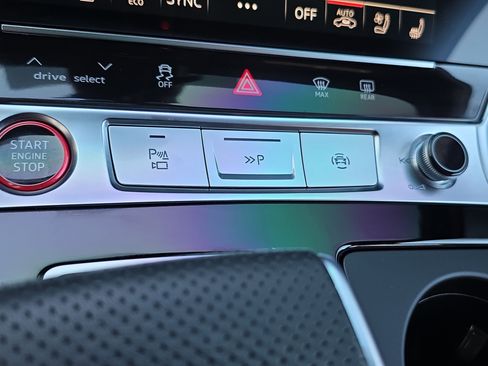 Used 2024 Audi RS 6 performance image 30