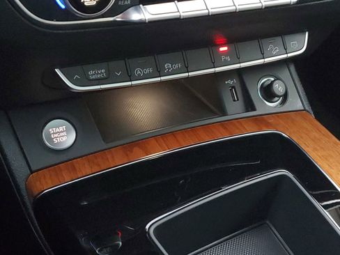 Certified 2023 Audi Q5 2.0T Premium w/ Convenience Package image 33