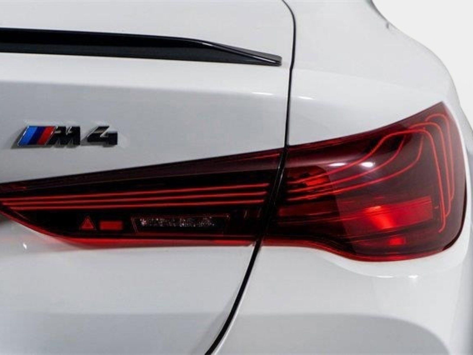 Used 2025 BMW M4 Coupe RWD image 13