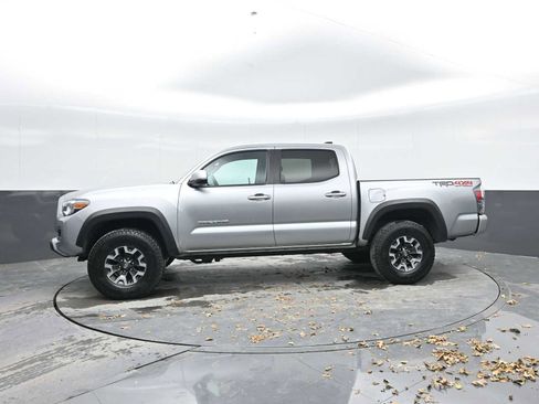 Used 2023 Toyota Tacoma TRD Off-Road image 4