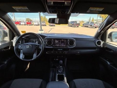 Used 2023 Toyota Tacoma TRD Off-Road image 10