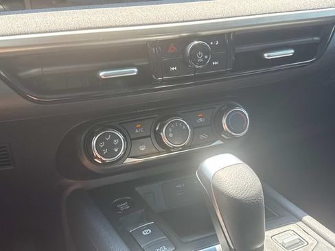 Used 2025 Nissan Kicks SV FWD image 29
