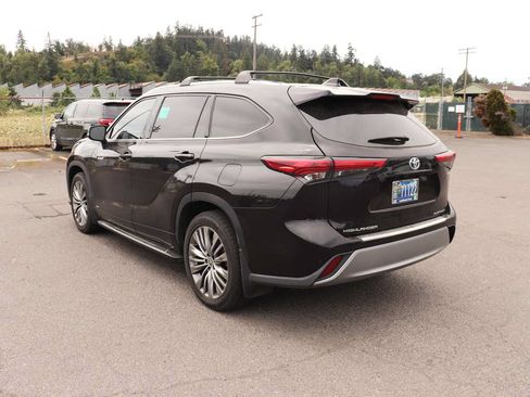 Used 2020 Toyota Highlander Platinum AWD/4WD image 7