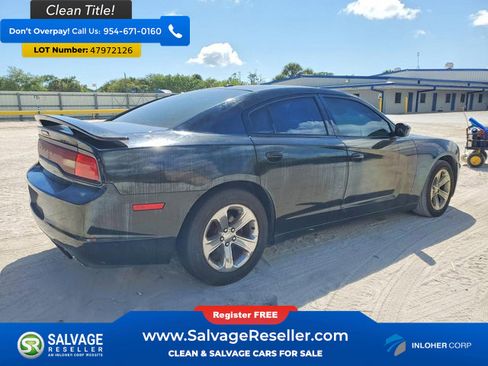 Used 2013 Dodge Charger SXT Plus image 2