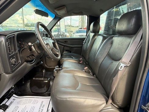 Used 2003 Chevrolet Silverado 3500 4x4 Regular Cab image 12