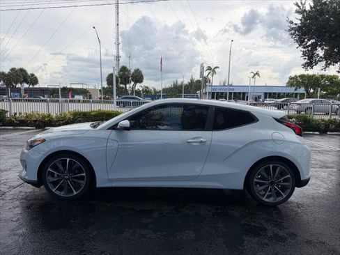 Used 2019 Hyundai Veloster 2.0 Premium FWD image 7