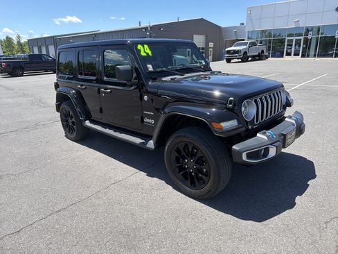 Used 2024 Jeep Wrangler Unlimited Sahara w/ Safety Group AWD/4WD image 1