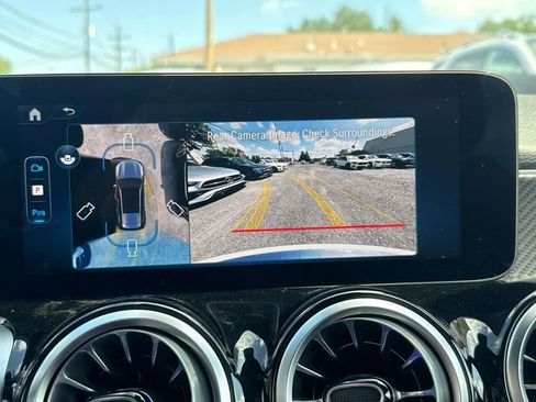 New 2026 Mercedes-Benz GLB 250 image 12