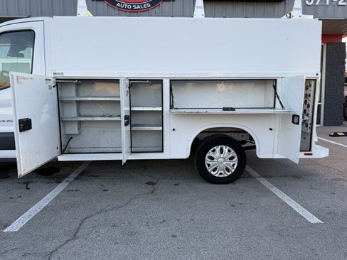 Used 2018 Ford Transit 350 138 w/ Exterior Upgrade Package image 15