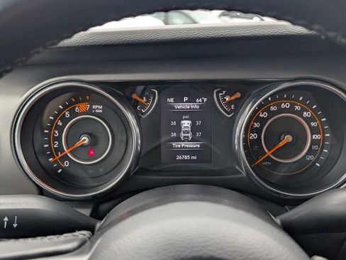 Used 2022 Jeep Wrangler Sport S image 16