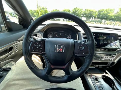 Used 2023 Honda Passport EX-L image 23