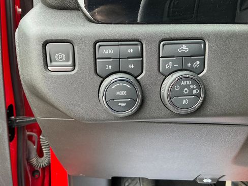 Used 2022 Chevrolet Silverado 1500 RST w/ Z71 Off-Road Package image 7