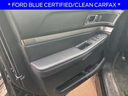 Used 2018 Ford Explorer XLT image 10