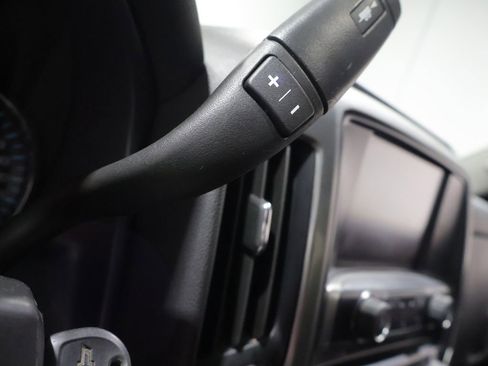 Used 2019 Chevrolet Silverado 1500 LT AWD/4WD image 35