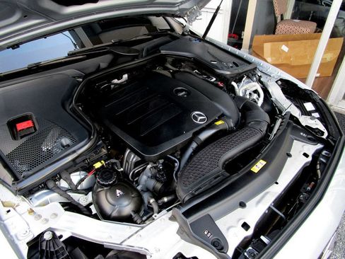 Used 2021 Mercedes-Benz E 350 4MATIC Sedan w/ Premium Package image 39