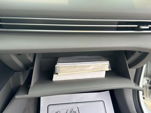 Used 2021 Hyundai Elantra SE image 30