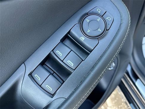 Used 2022 Buick Encore GX Select w/ Sport Touring Package image 13