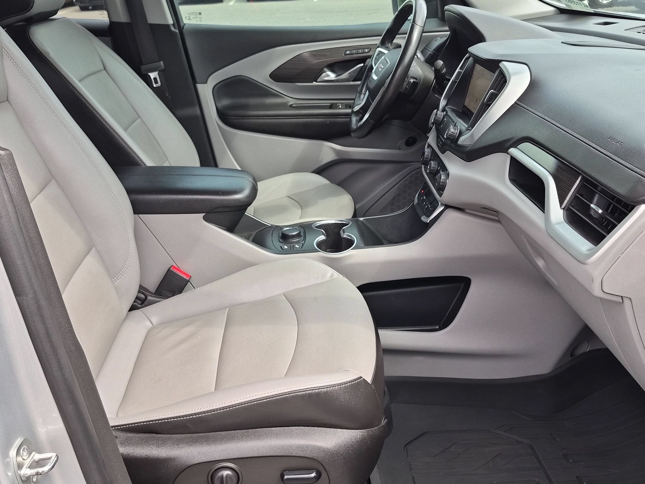 Used 2022 GMC Terrain SLT w/ Infotainment Package II AWD/4WD image 40