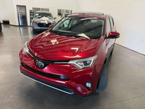 Used 2018 Toyota RAV4 XLE FWD image 23
